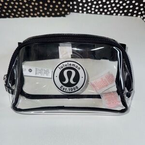 Lululemon Everywhere Belt Bag in Black/Clear